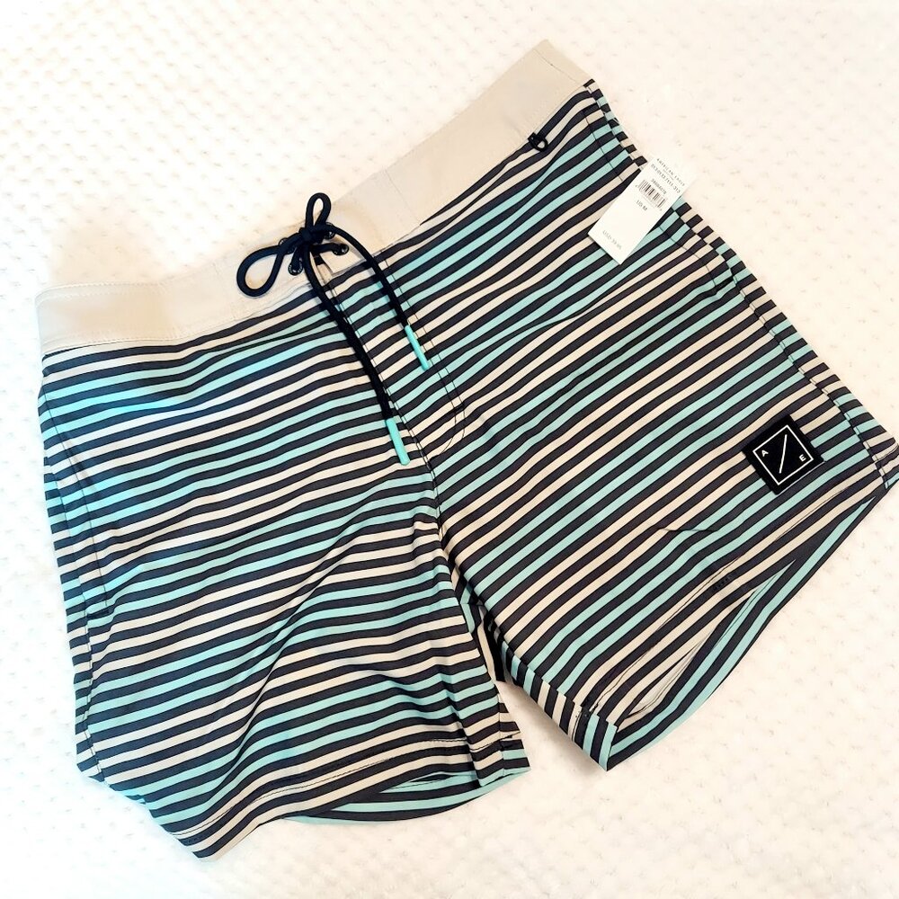 NWT-American Eagle Men's Boardshorts at the Knee